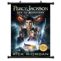 Percy Jackson y los dioses del Olimpo: El mar de los monstruos (Rick Riordan) Póster enrollable de pared de tela (16.0 x 25.0 in)