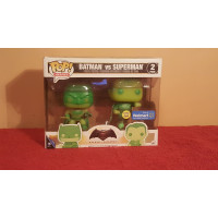 Funko Pop Batman Vs. Paquete exclusivo de 2 Superman que brilla en la oscuridad