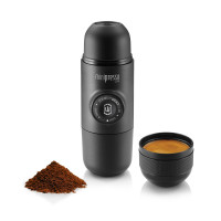 Wacaco Minipresso GR, Máquina de café expreso portátil, Café molido compatible, Cafetera de mano, Gadgets de viaje, Operado manualmente, Perfecto para acampar, caminar