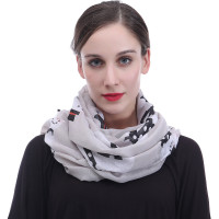 Lina & Lily Holiday Christmas Pattern Print Bufanda infinita para mujer ligera (plata, muñeco de nieve)