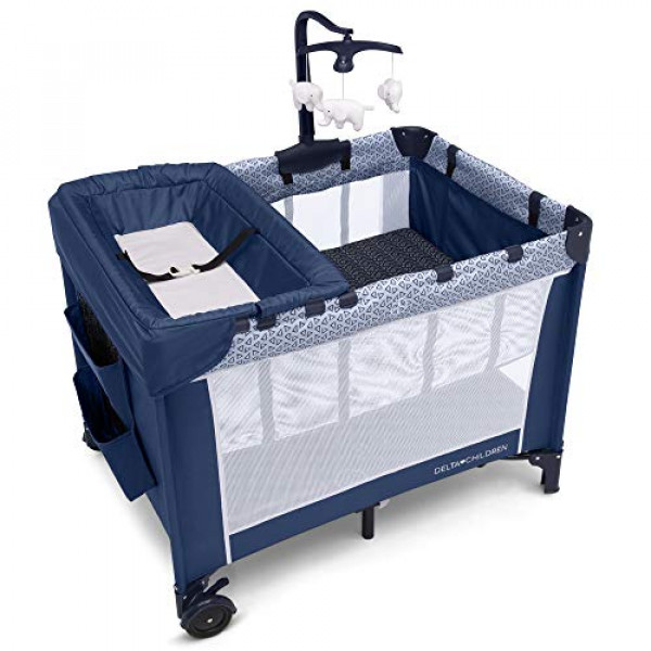 Delta Children LX Deluxe Portable Baby Play Yd con moisés y cambiador extraíbles, medianoche