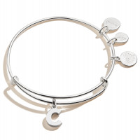 Alex y Ani Bangle para mujeres, encanto de letra C inicial, acabado plateado brillante, 2 a 3.5 en